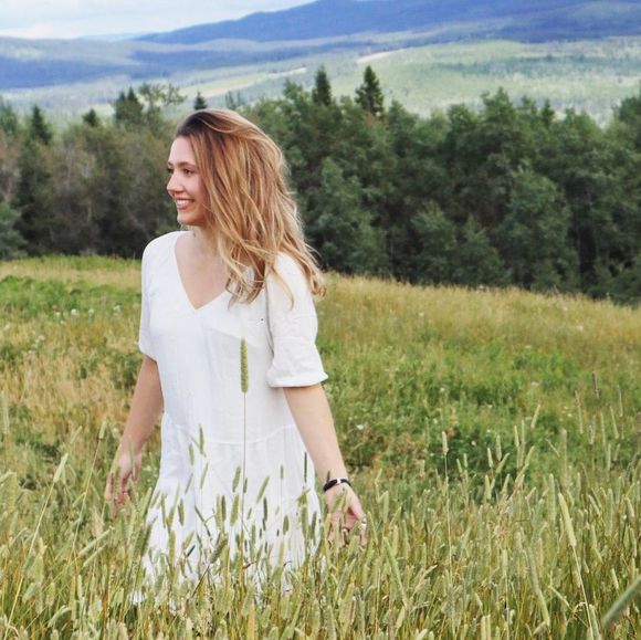 Meet your Posher, Courtney - Picture 1 of 1